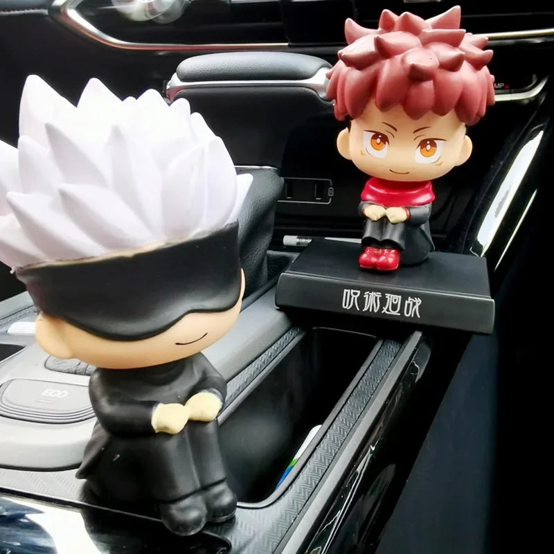 Accessoires de tableau de bord de voiture Anime Jujutsu Kaisen Figurines à tête secouée Intérieurs de voiture Gâteau Dessin animé Poupées Décoration Figurine d'action