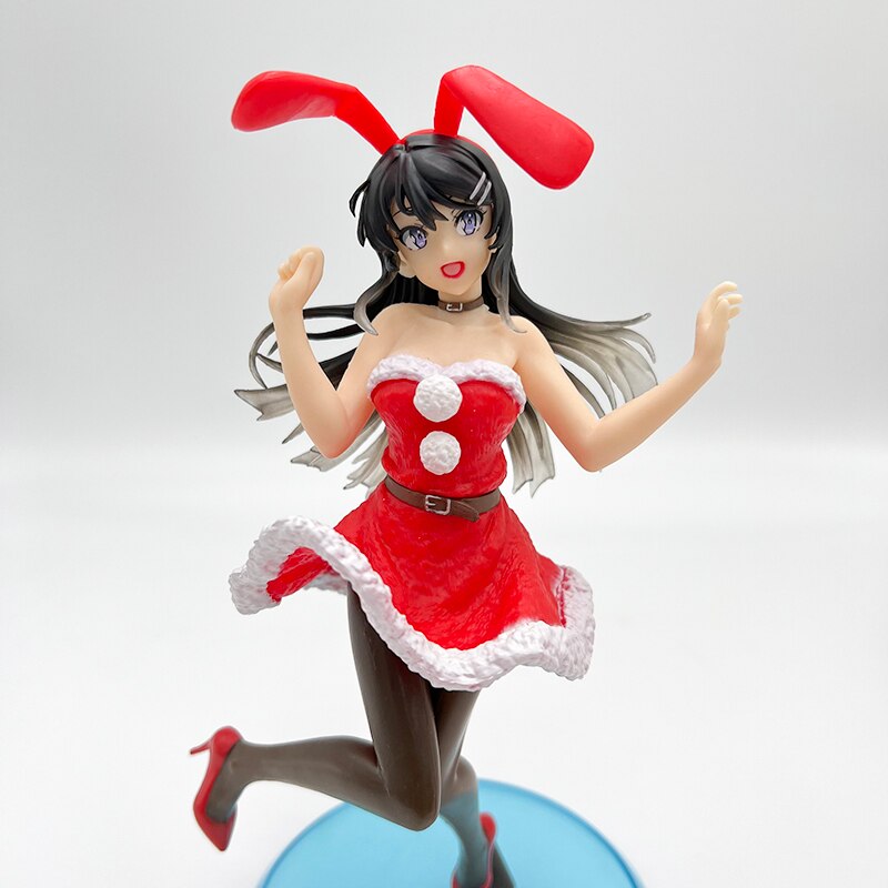 Oof already on my third bunny figure, 1/4 Tessa came in today. She's  lovely, although I'm still hoping for a 1/4 Kaname Chidori, I mean cmon you  can't have Tessa without Chidori! :